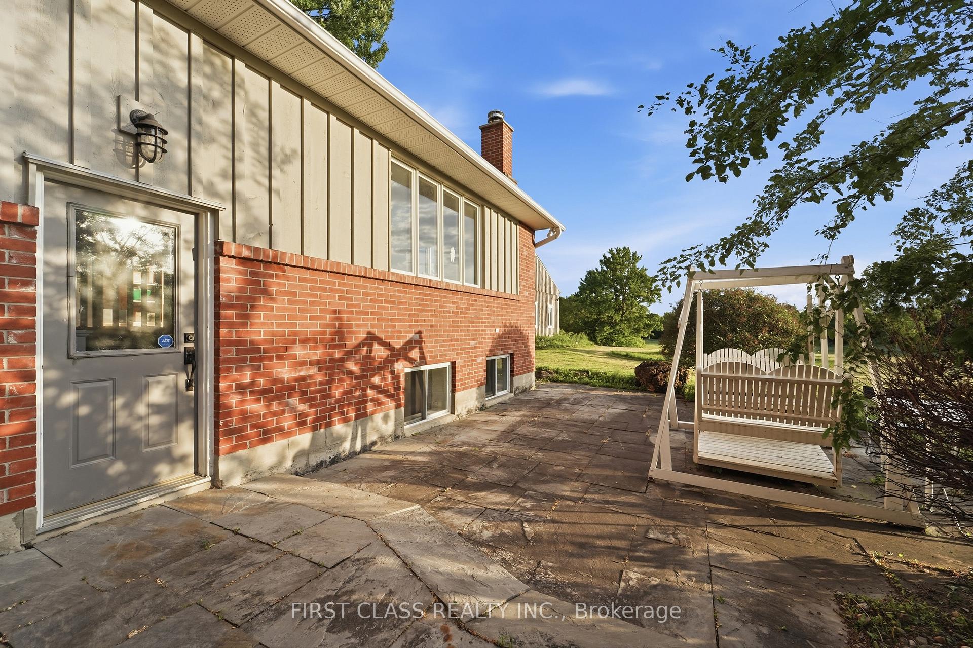 Photo 32 of 424 Concession Rd 8 E, Hamilton, Rural Flamborough — HOMEH