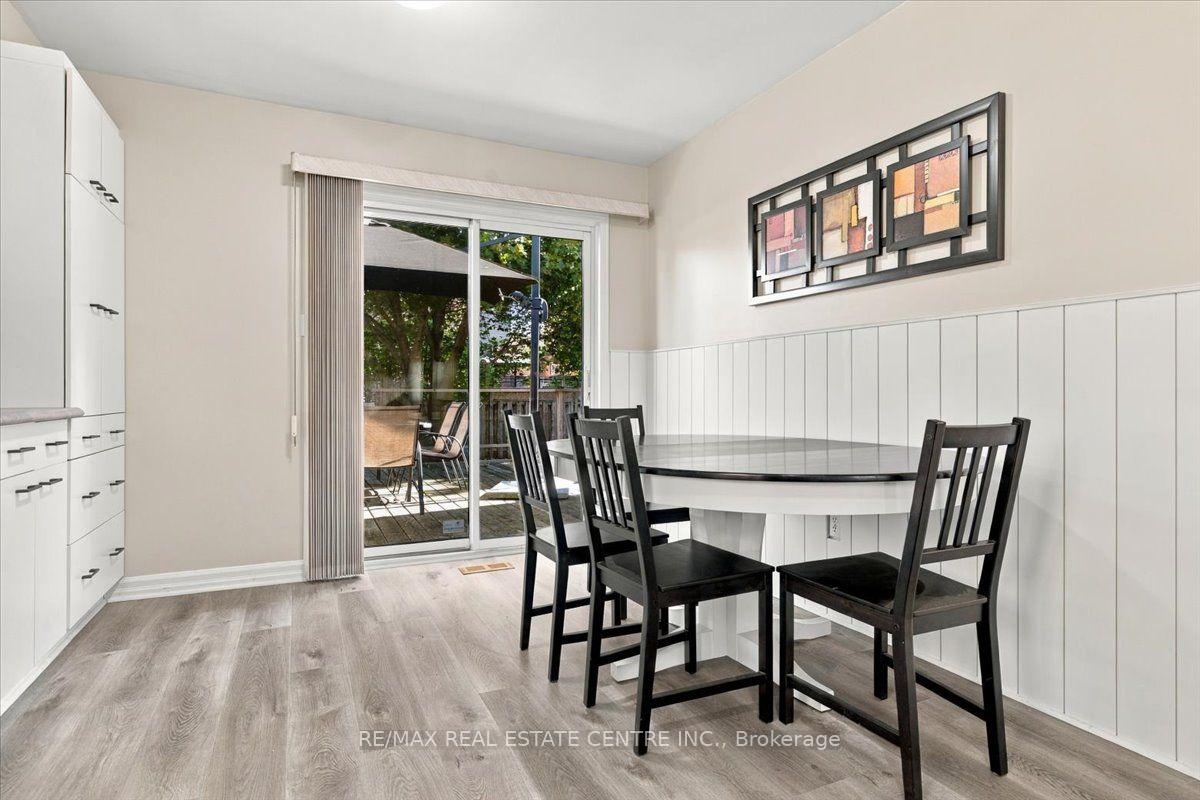 Photo 13 of 22 Birchway Place, Halton Hills, Acton — HOMEH