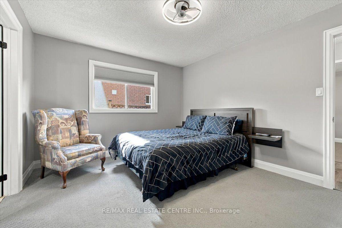 Photo 18 of 22 Birchway Place, Halton Hills, Acton — HOMEH