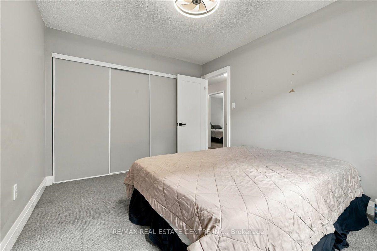 Photo 21 of 22 Birchway Place, Halton Hills, Acton — HOMEH