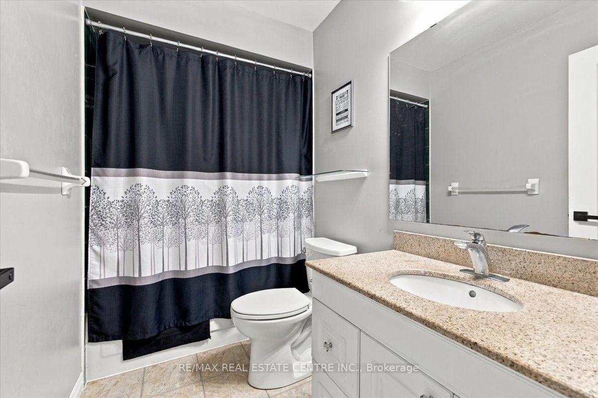 Photo 24 of 22 Birchway Place, Halton Hills, Acton — HOMEH