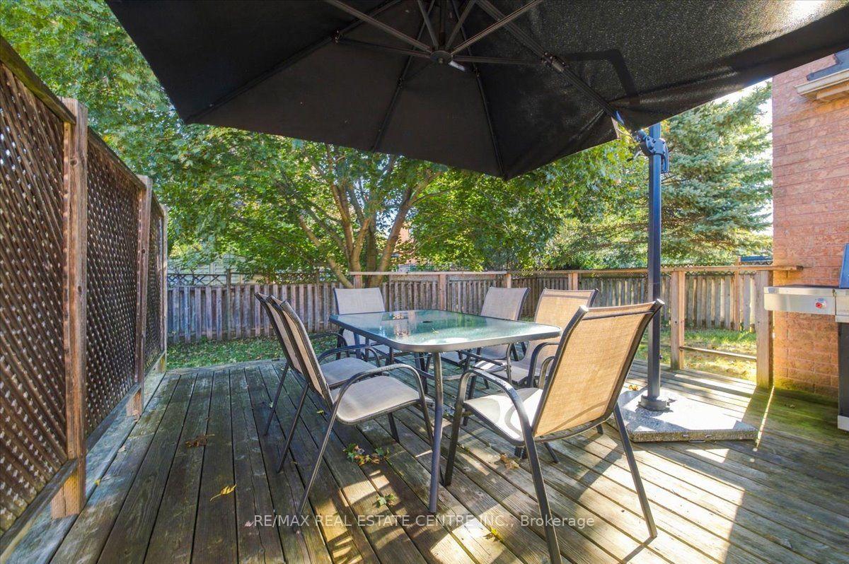 Photo 37 of 22 Birchway Place, Halton Hills, Acton — HOMEH