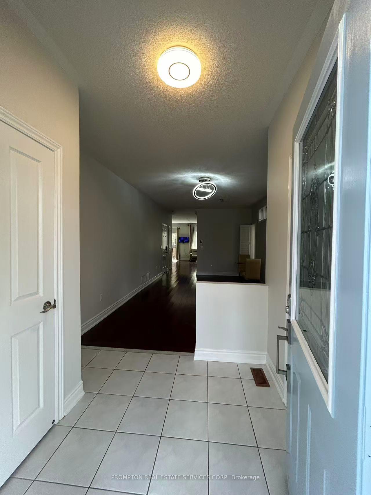 Photo 4 of 101 Madison Heights Boulevard, Markham, Berczy — HOMEH