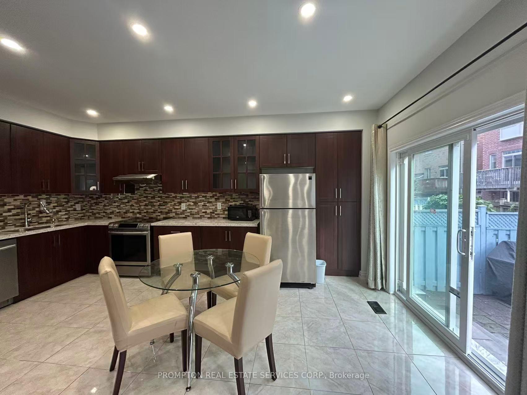 Photo 8 of 101 Madison Heights Boulevard, Markham, Berczy — HOMEH