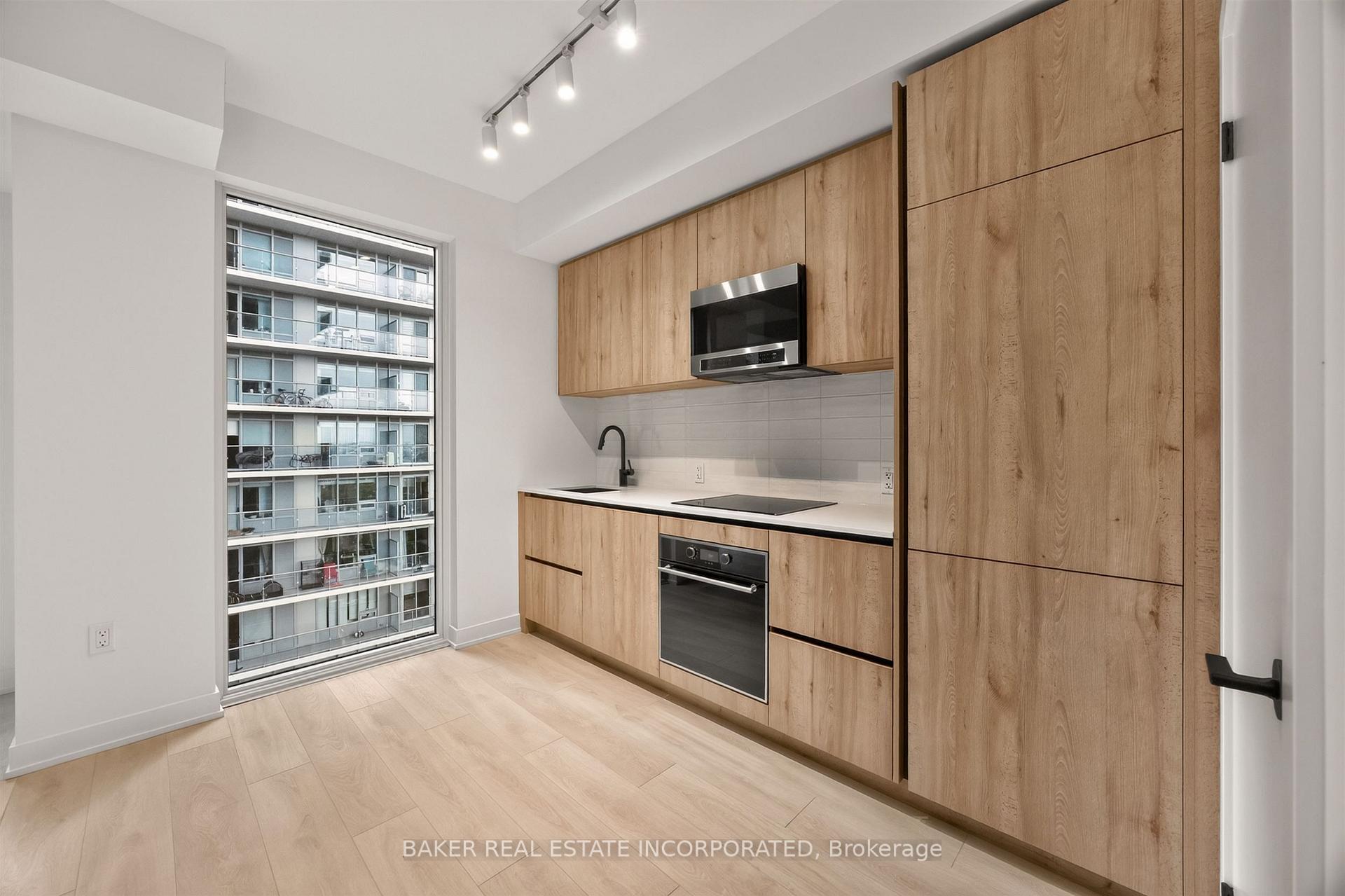 Photo 4 of Unit 2303, 117 Broadway Avenue, Toronto, Mount Pleasant West — HOMEH