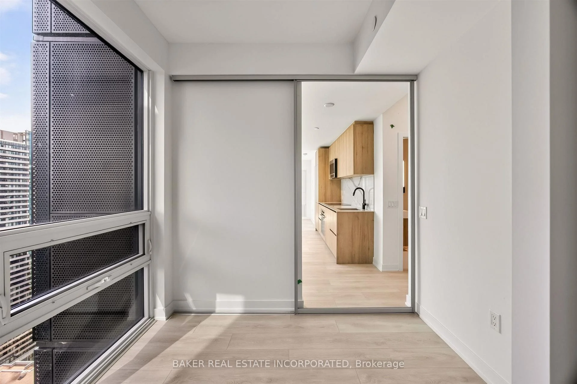 Photo 12 of Unit 3213, 117 Broadway Avenue, Toronto, Mount Pleasant West — HOMEH