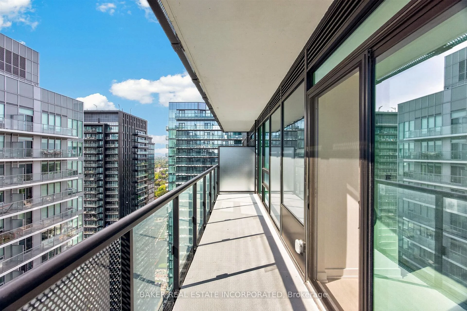 Photo 14 of Unit 3213, 117 Broadway Avenue, Toronto, Mount Pleasant West — HOMEH