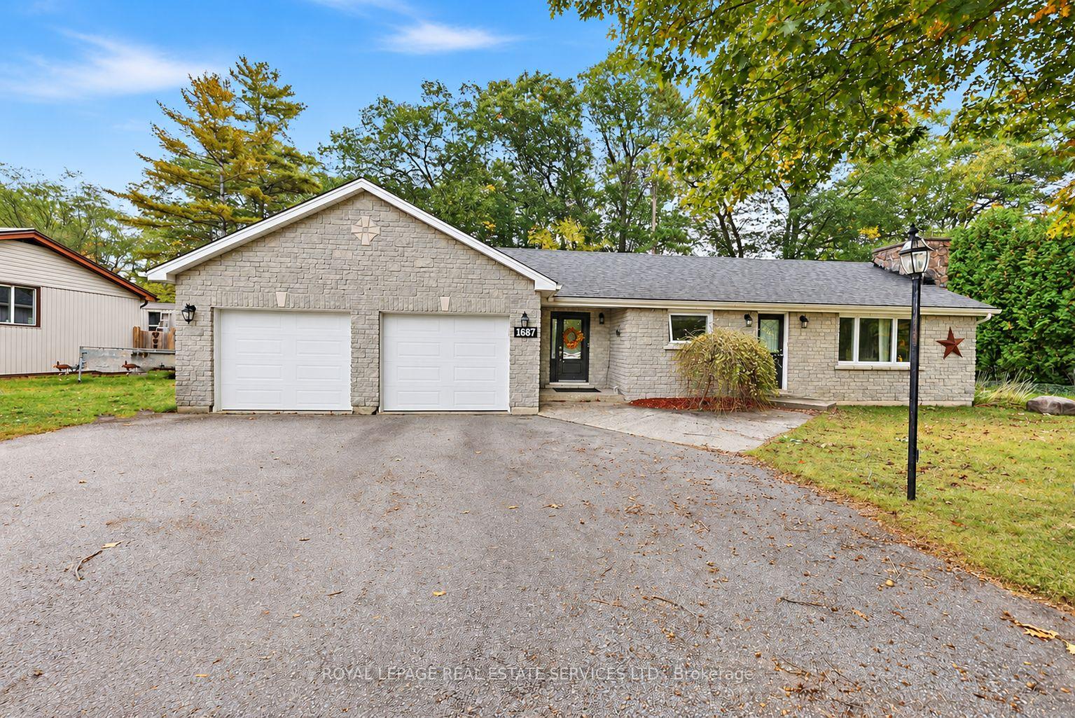 Photo of 1687 River Road W