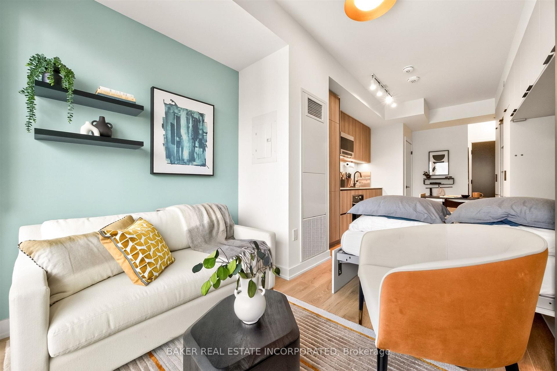 Photo 3 of Unit 3203, 127 Broadway Avenue, Toronto, Mount Pleasant West — HOMEH