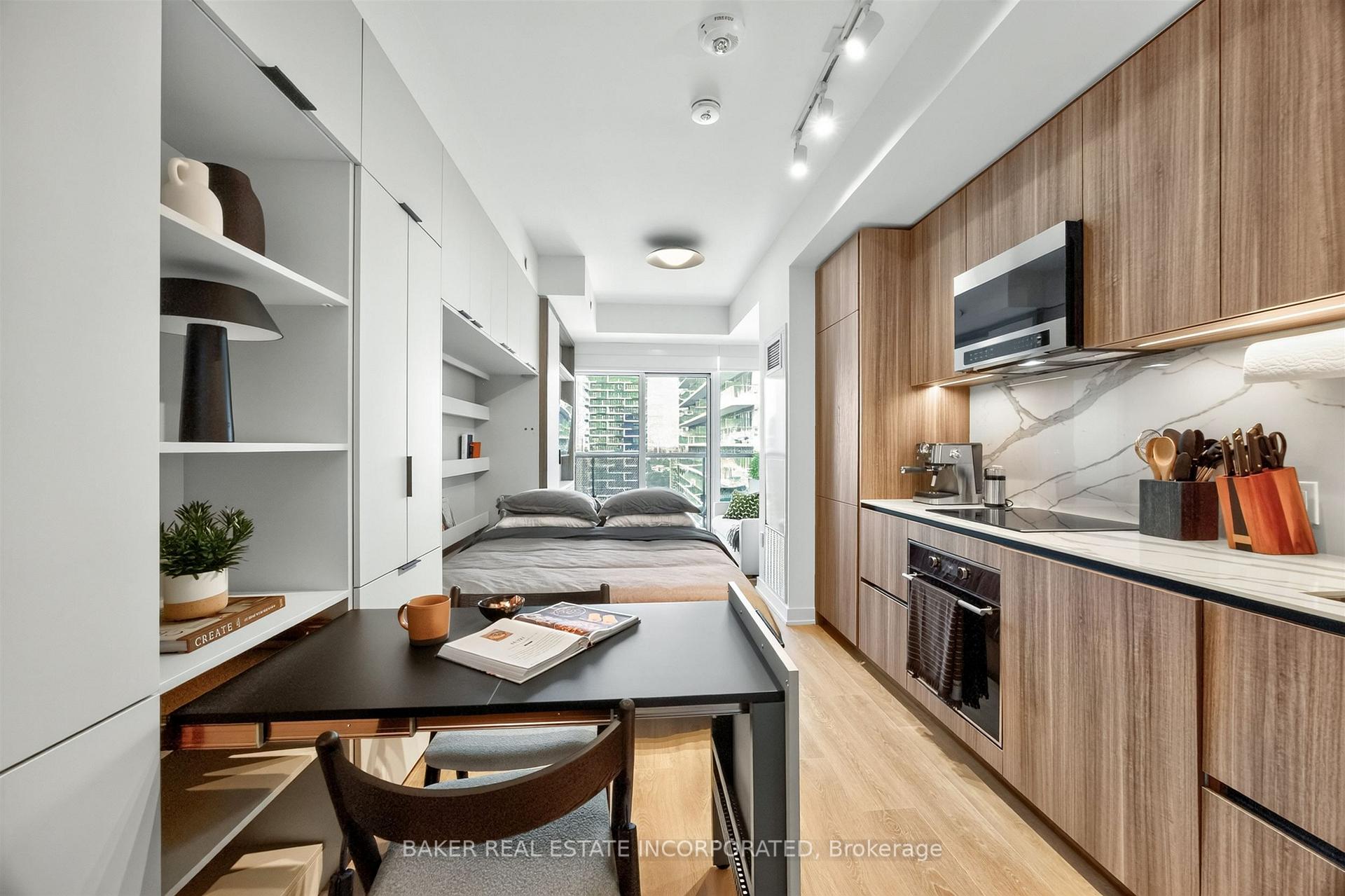 Photo 4 of Unit 3203, 127 Broadway Avenue, Toronto, Mount Pleasant West — HOMEH