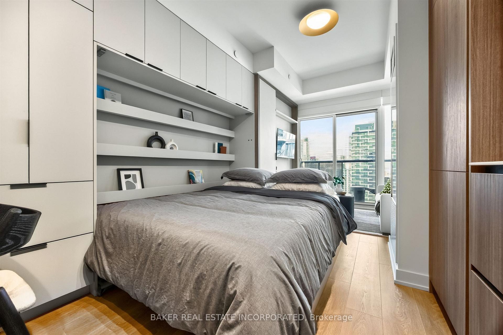 Photo 5 of Unit 3203, 127 Broadway Avenue, Toronto, Mount Pleasant West — HOMEH
