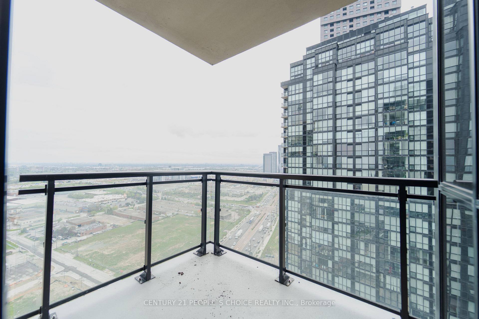 Photo 8 of Unit 2803, 2900 Highway 7 Road, Vaughan, Concord — HOMEH