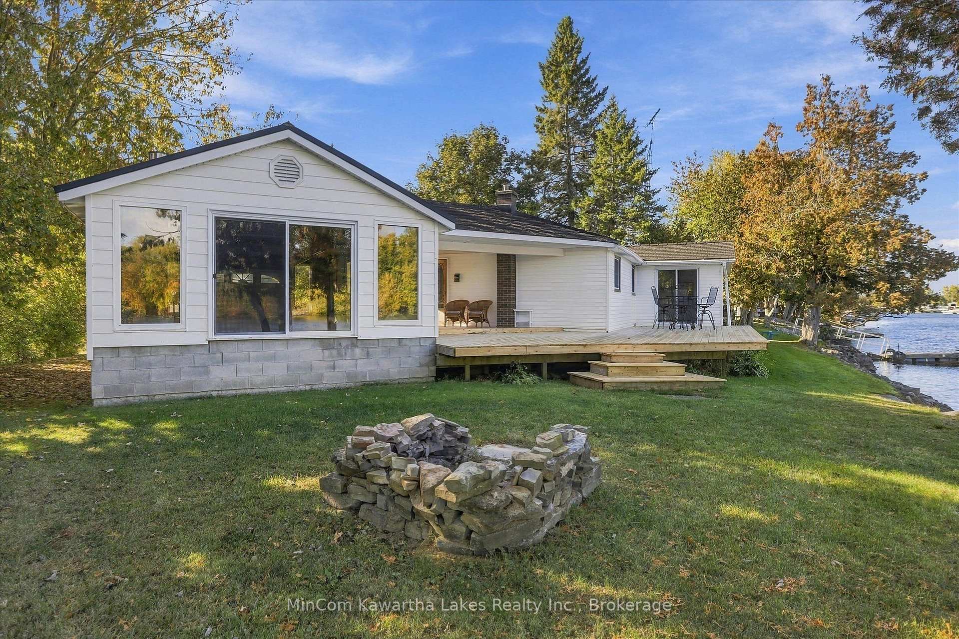 Photo 2 of 42 Willow Road, Otonabee-South Monaghan — HOMEH