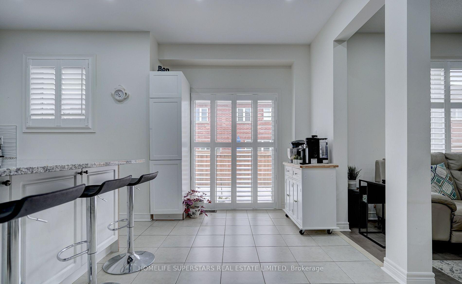 Photo 19 of 556 Bessborough Drive W, Milton, Harrison — HOMEH