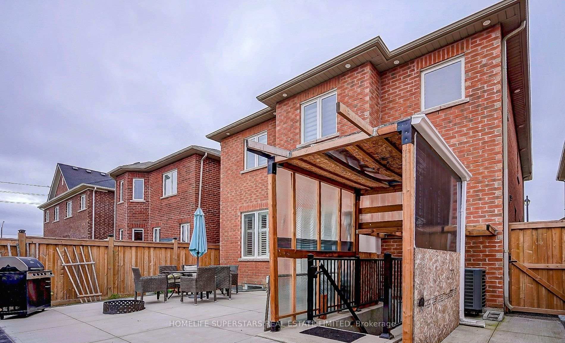 Photo 29 of 556 Bessborough Drive W, Milton, Harrison — HOMEH