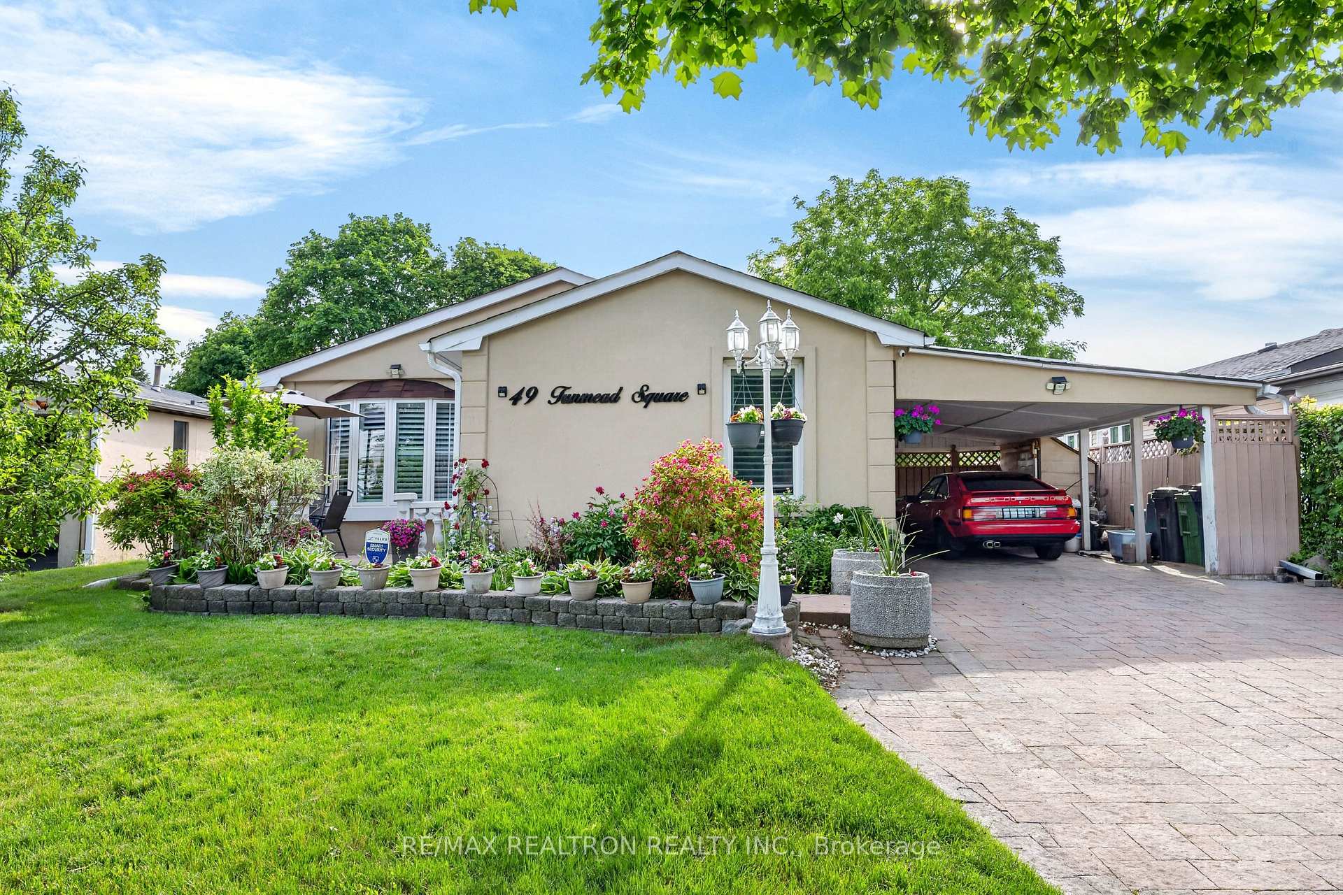 Photo of 49 Tunmead Square