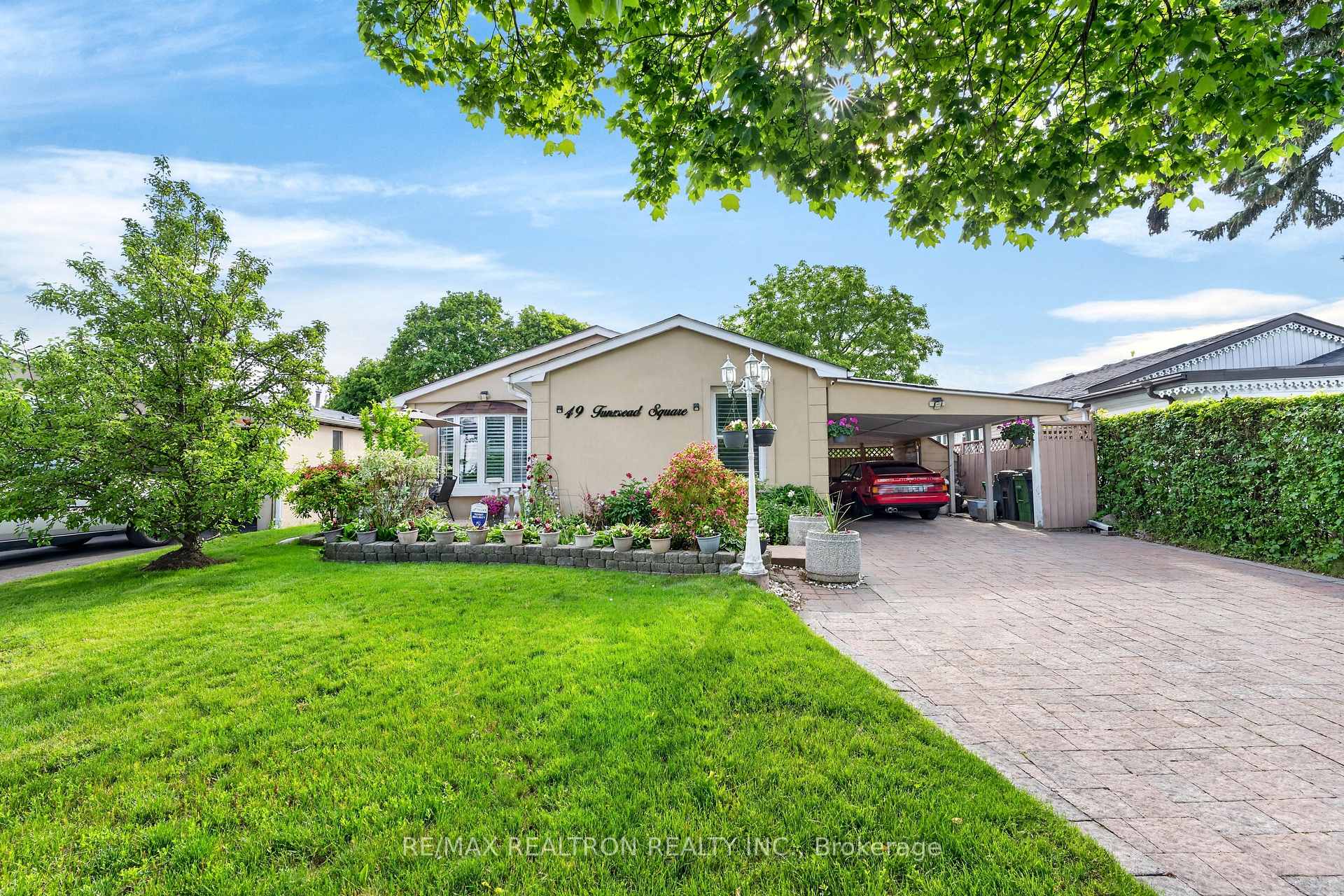Photo 3 of 49 Tunmead Square, Scarborough, Malvern — HOMEH