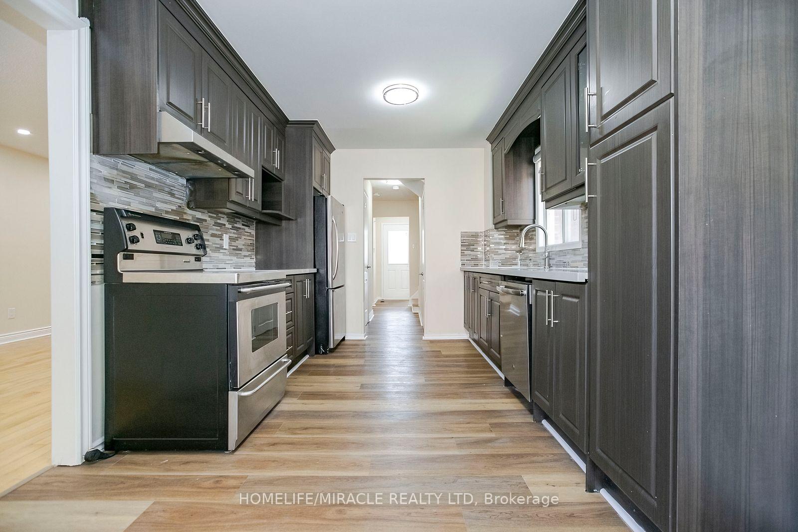 Photo 9 of 33 Adam Street, Brampton, Heart Lake West — HOMEH