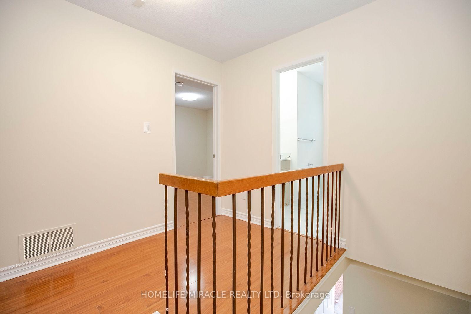 Photo 19 of 33 Adam Street, Brampton, Heart Lake West — HOMEH