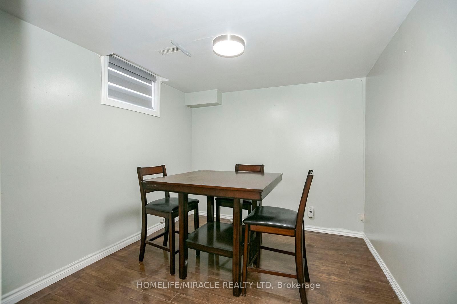 Photo 41 of 33 Adam Street, Brampton, Heart Lake West — HOMEH