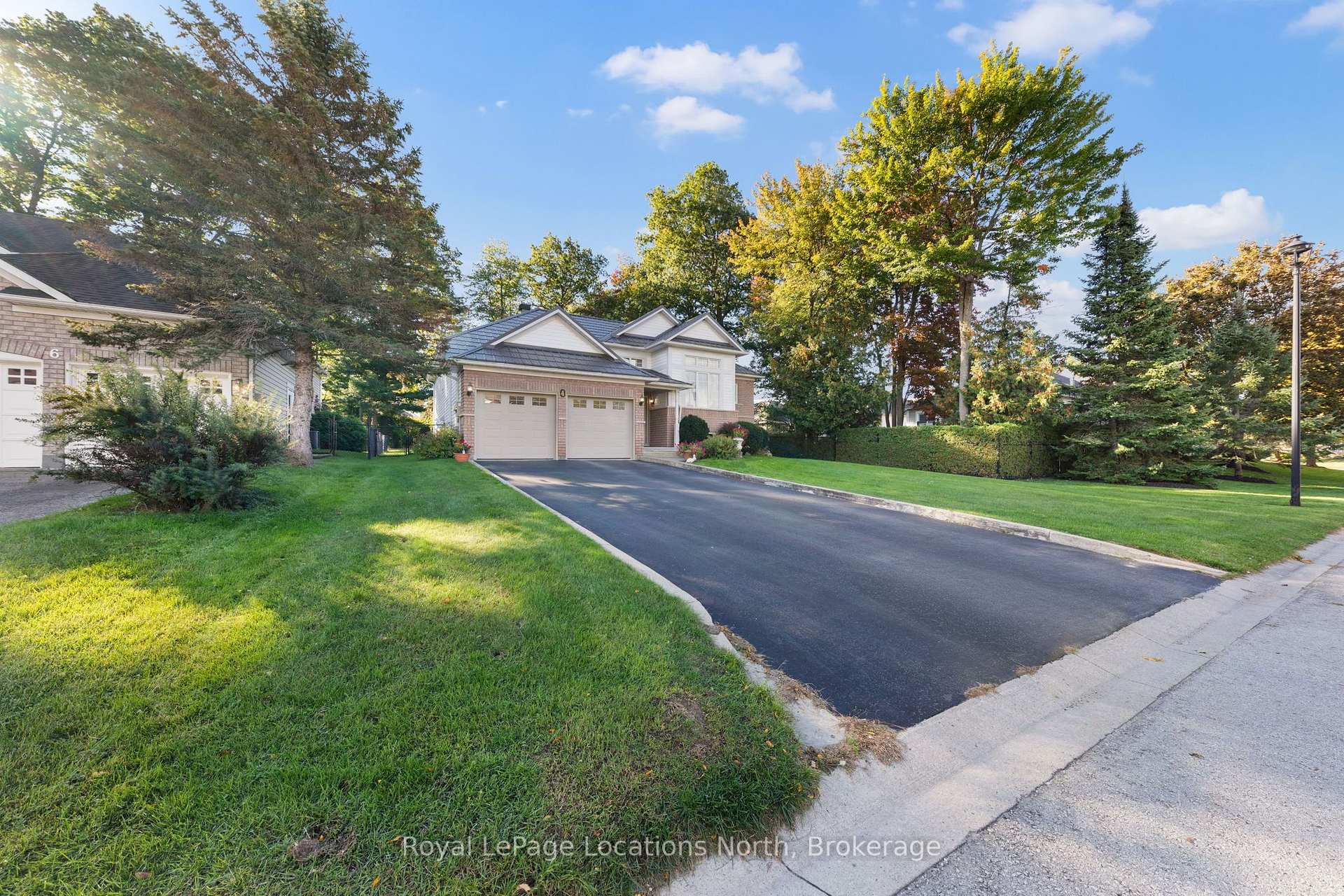 Photo 4 of 4 Trailwood Place, Wasaga Beach — HOMEH