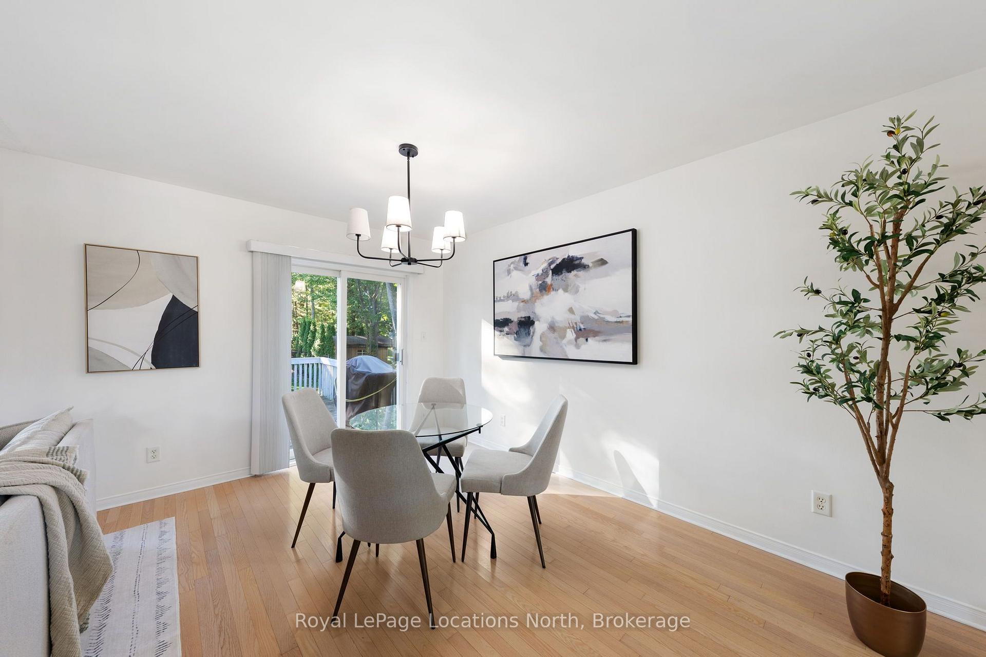 Photo 13 of 4 Trailwood Place, Wasaga Beach — HOMEH