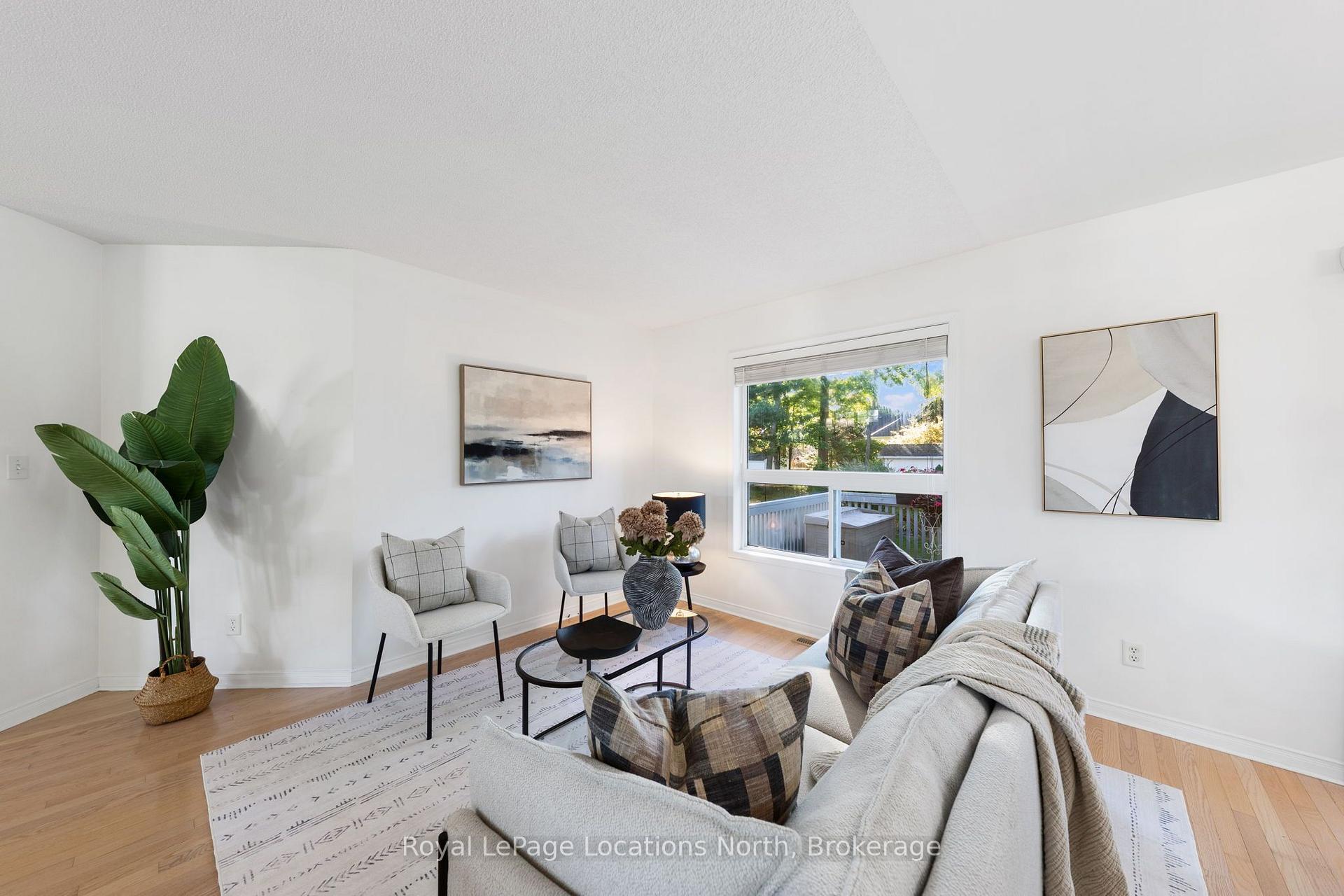 Photo 16 of 4 Trailwood Place, Wasaga Beach — HOMEH
