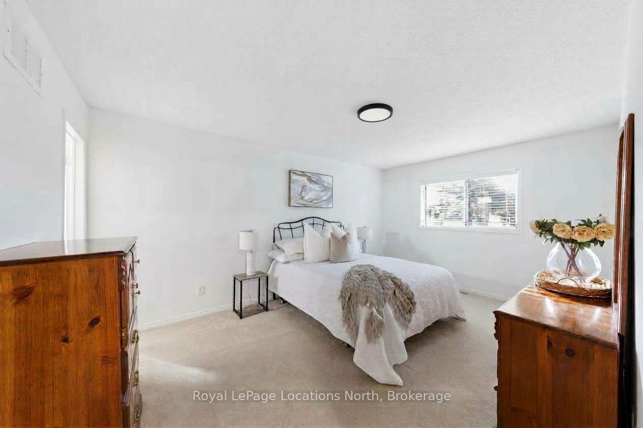 Photo 21 of 4 Trailwood Place, Wasaga Beach — HOMEH