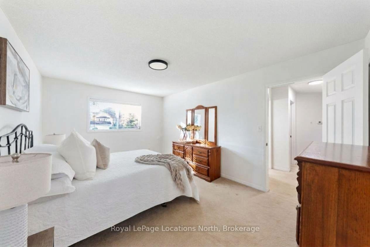Photo 23 of 4 Trailwood Place, Wasaga Beach — HOMEH