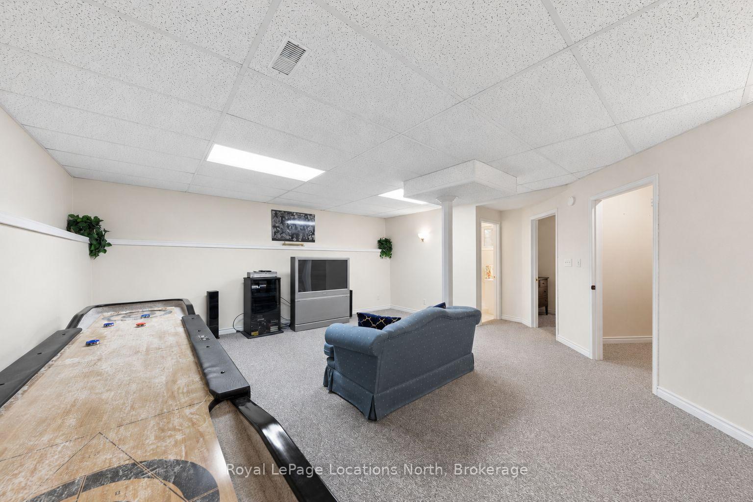 Photo 36 of 4 Trailwood Place, Wasaga Beach — HOMEH
