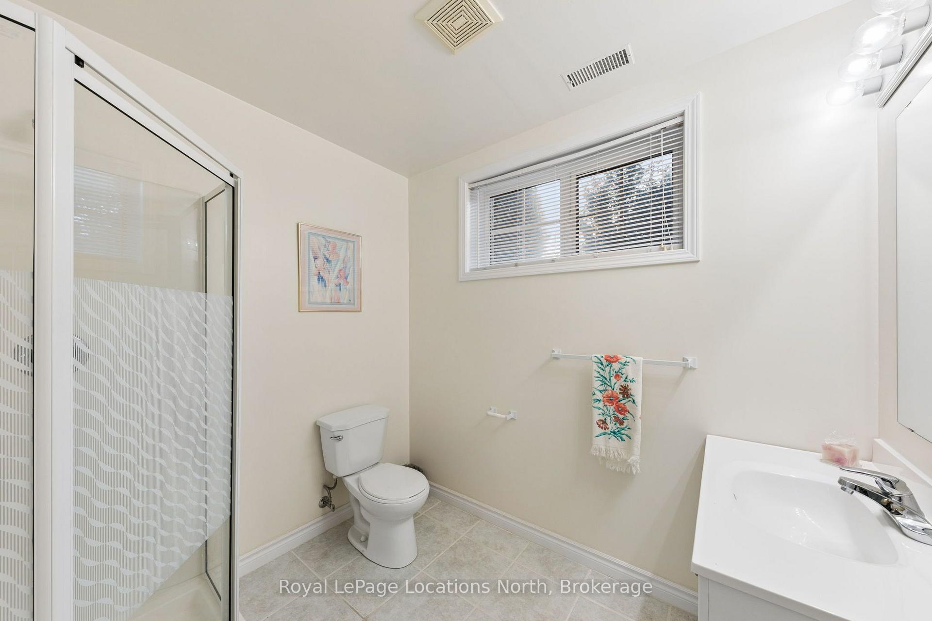 Photo 40 of 4 Trailwood Place, Wasaga Beach — HOMEH