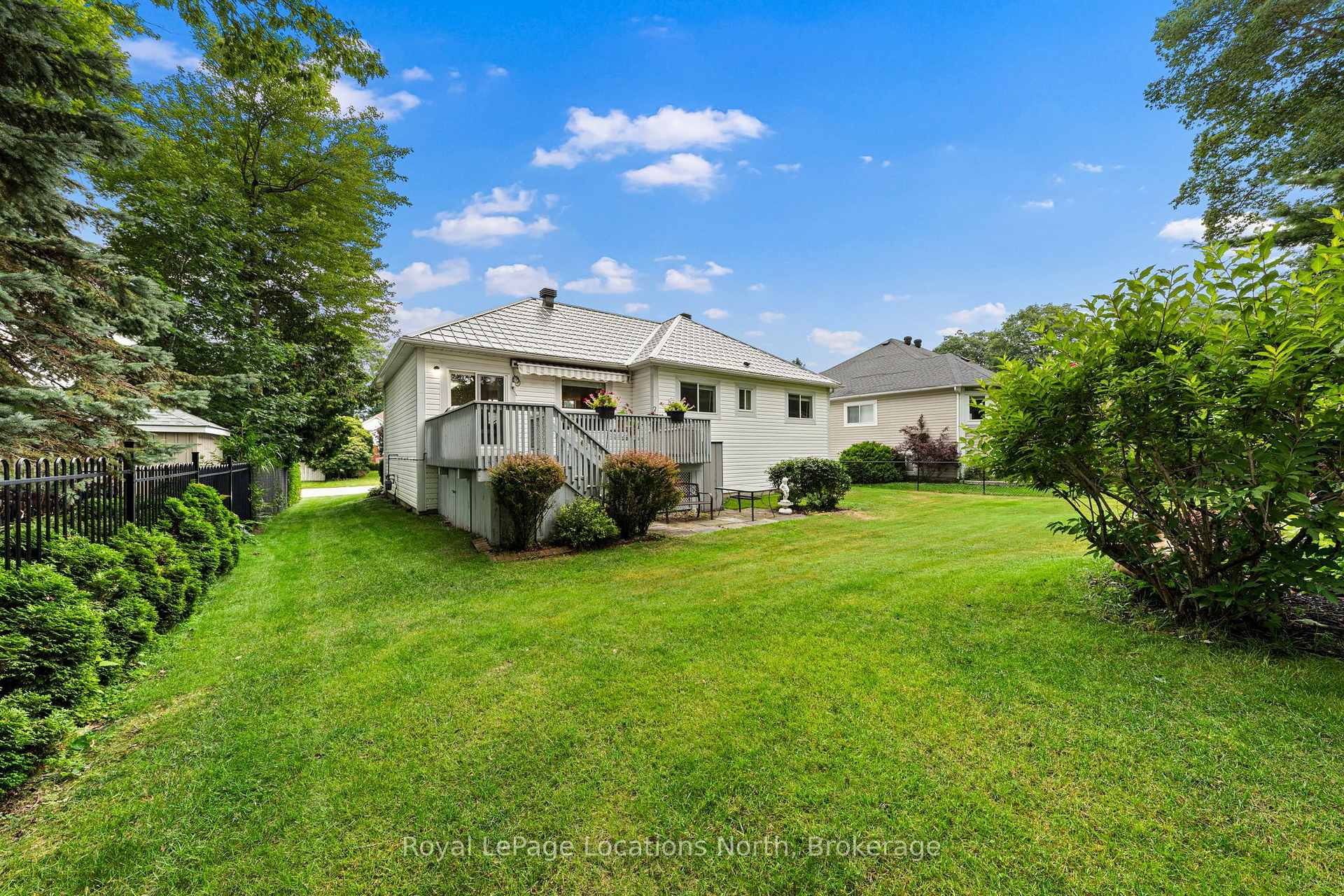 Photo 48 of 4 Trailwood Place, Wasaga Beach — HOMEH