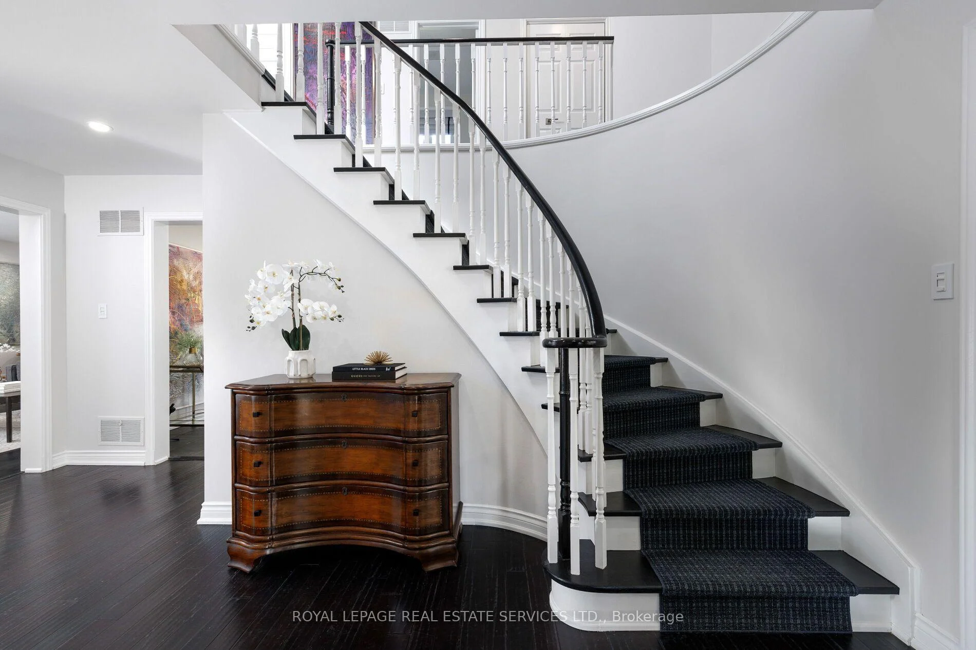 Photo 12 of 51 Skipper Lane, Oakville, Bronte — HOMEH