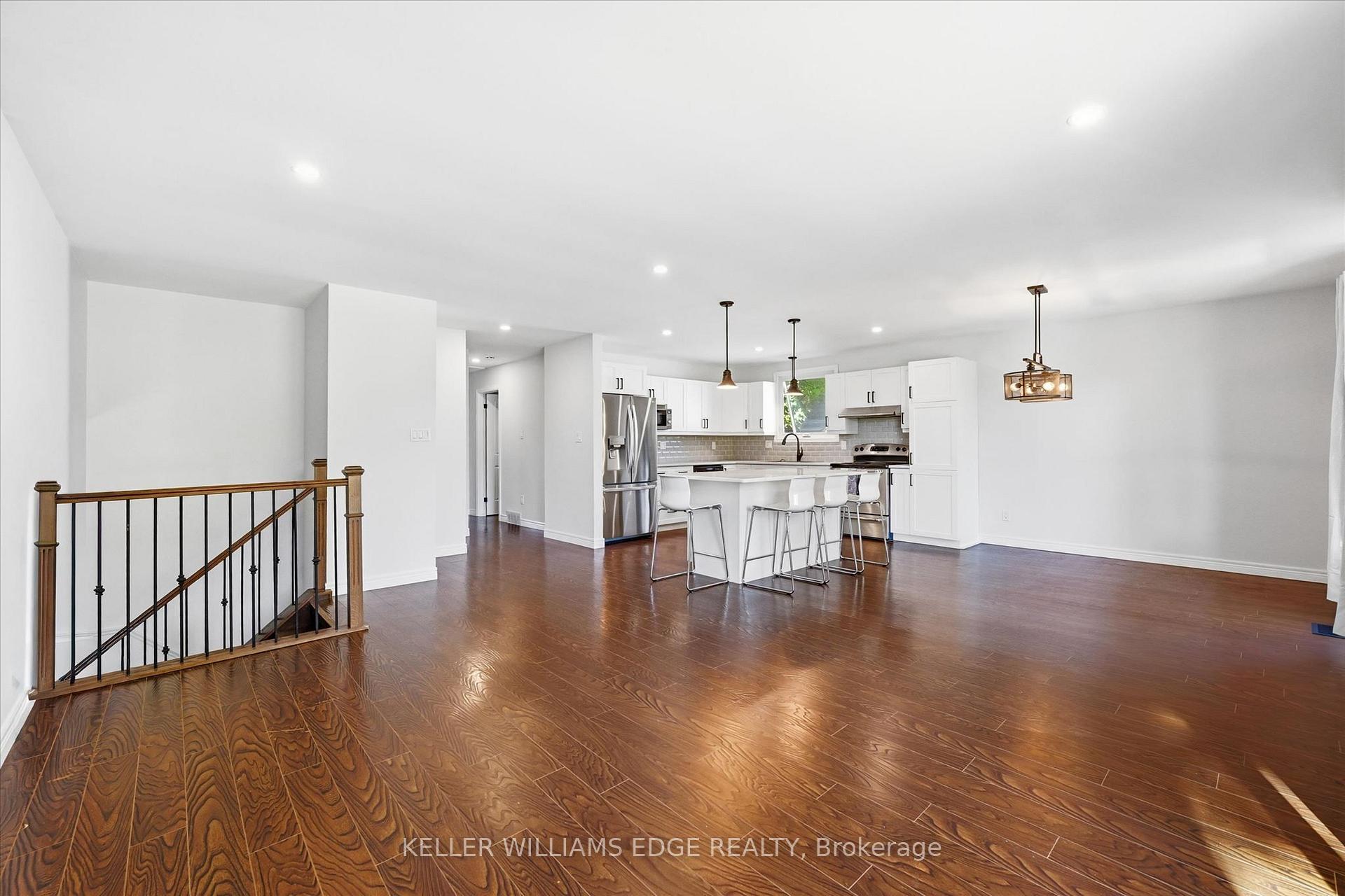 Photo 7 of 1072 Quinton Road, London, North P — HOMEH