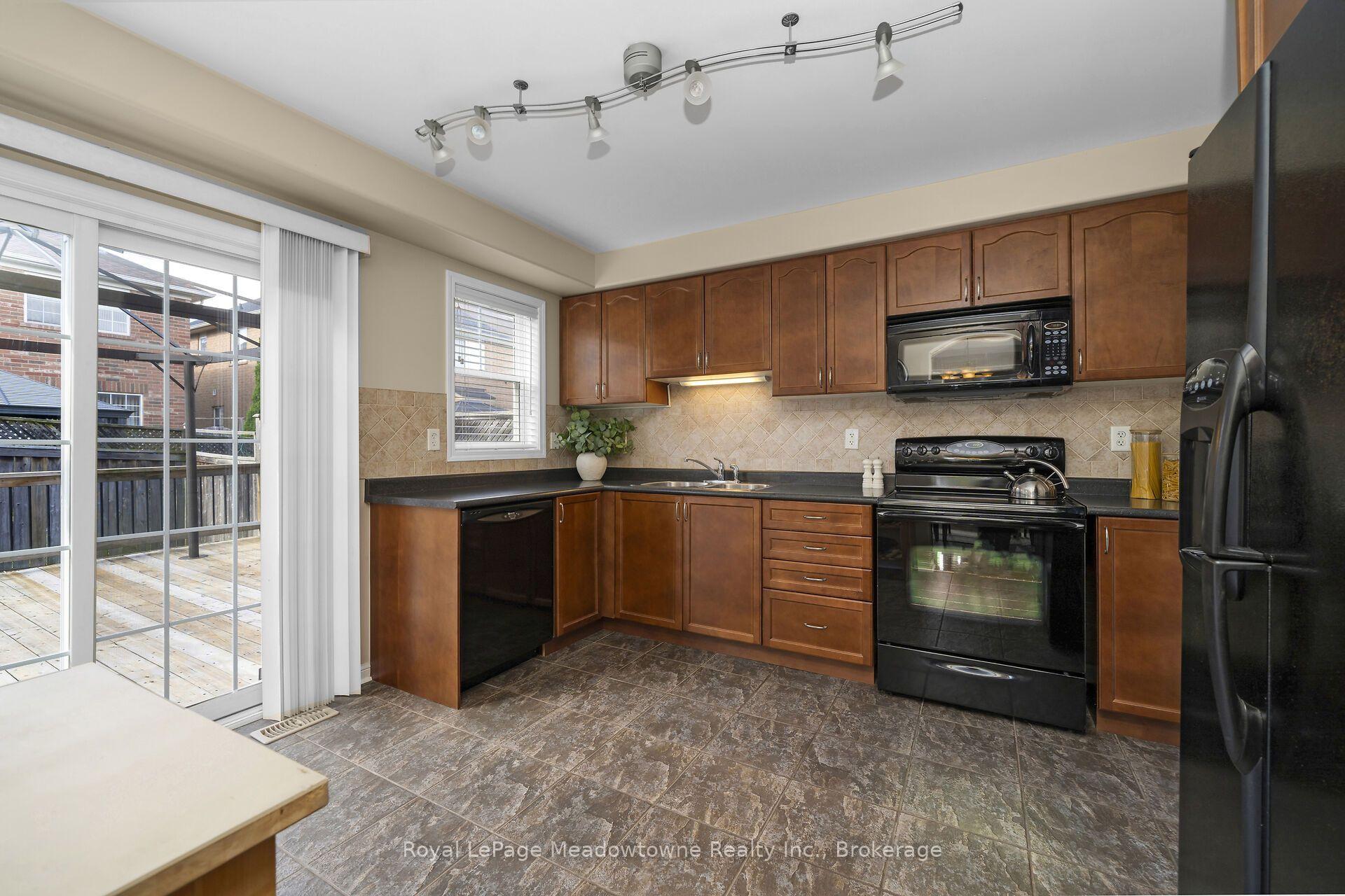Photo 10 of 802 Stark Circle, Milton, Beaty — HOMEH