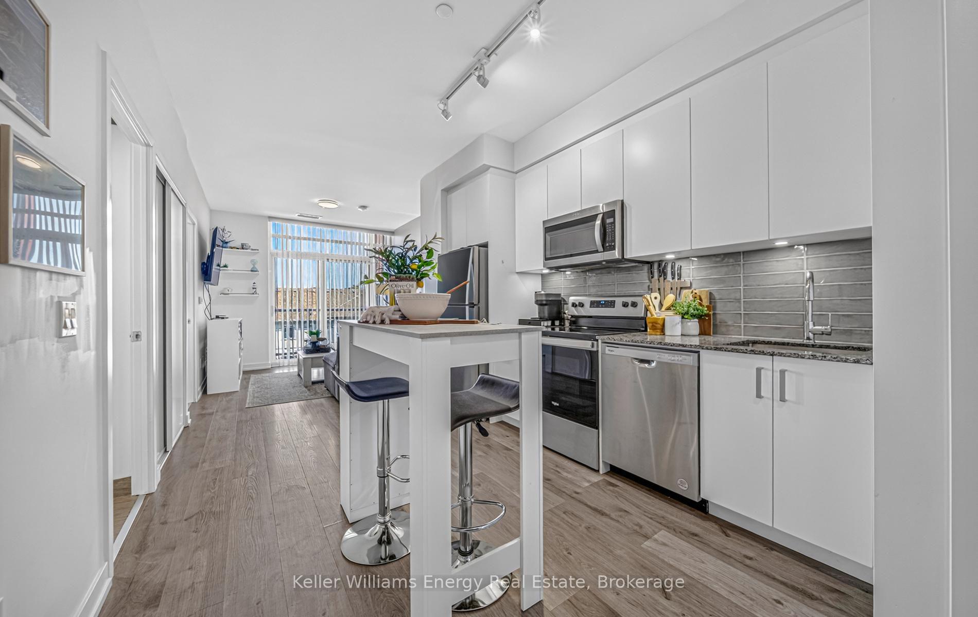 Photo of Unit 301, 1010 Dundas Street E