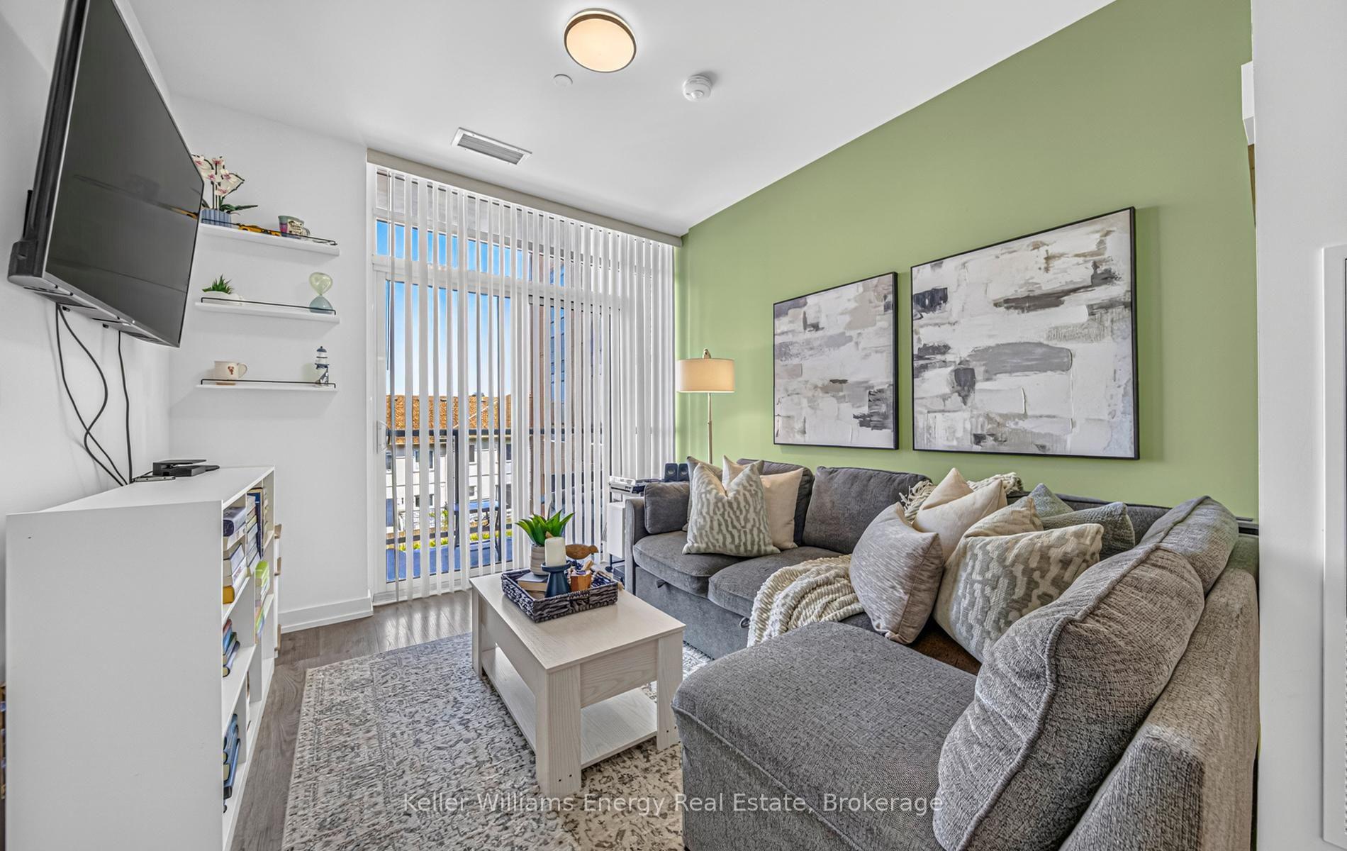 Photo 2 of Unit 301, 1010 Dundas Street E, Whitby, Pringle Creek — HOMEH