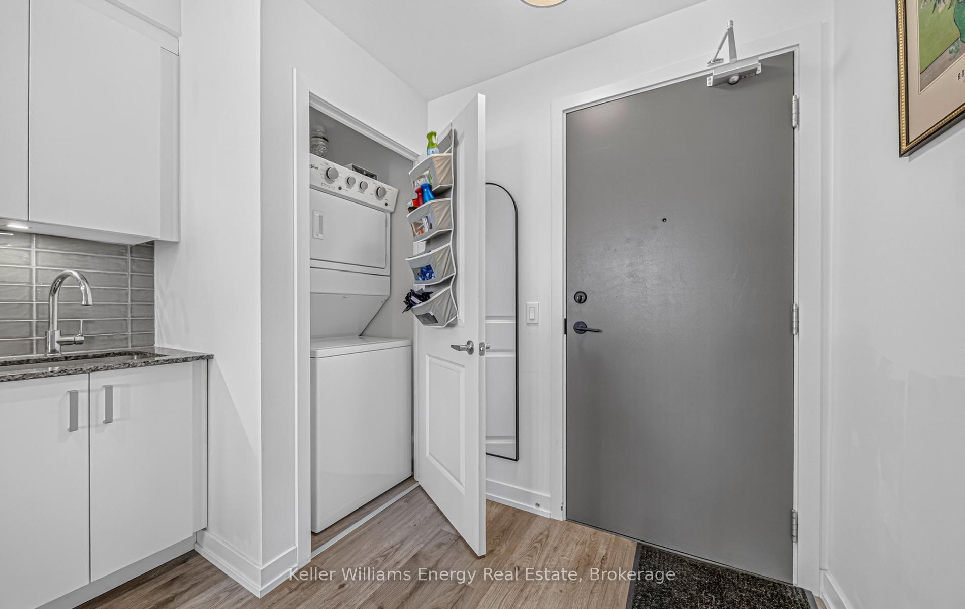 Photo 6 of Unit 301, 1010 Dundas Street E, Whitby, Pringle Creek — HOMEH