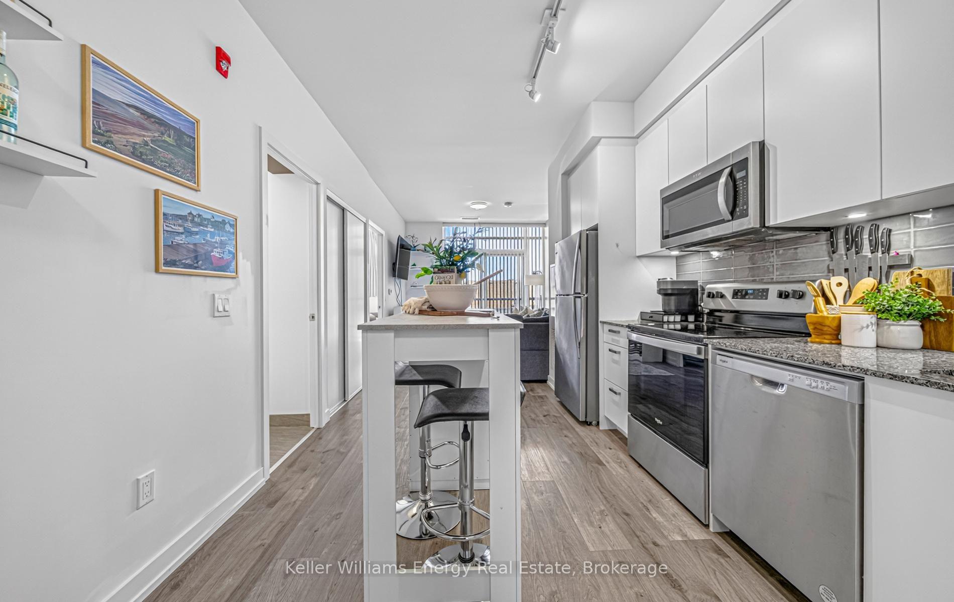 Photo 8 of Unit 301, 1010 Dundas Street E, Whitby, Pringle Creek — HOMEH