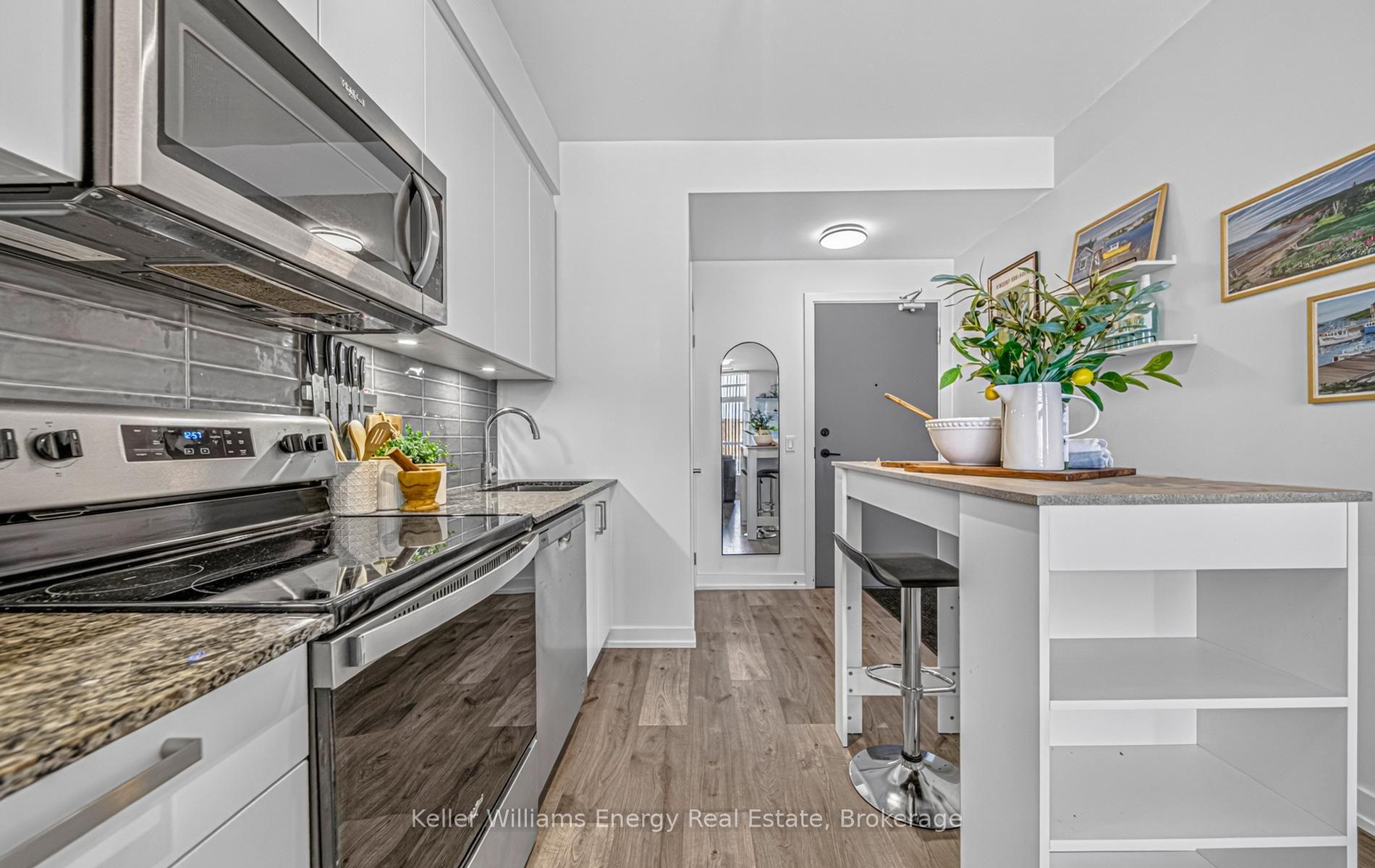 Photo 9 of Unit 301, 1010 Dundas Street E, Whitby, Pringle Creek — HOMEH
