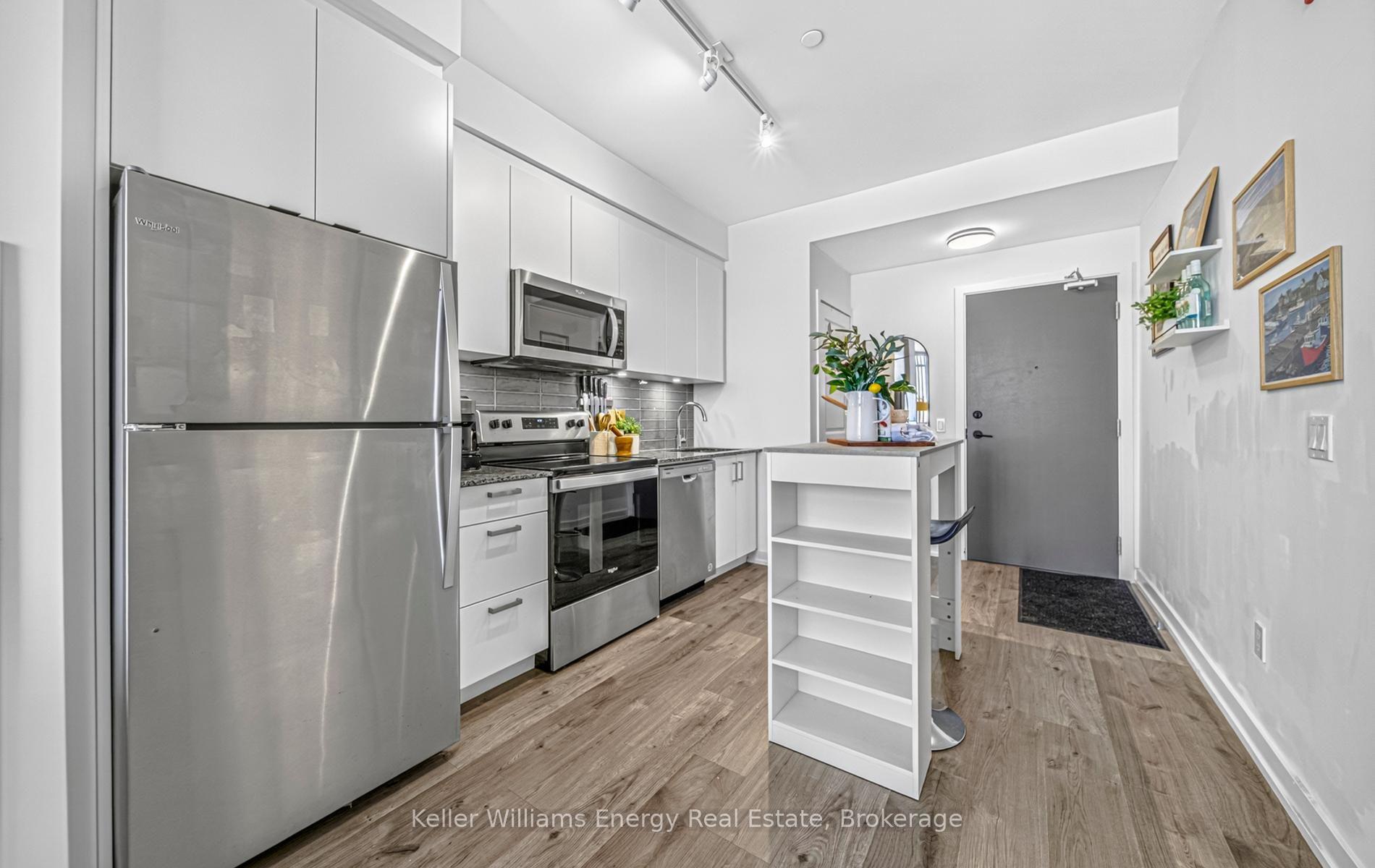 Photo 11 of Unit 301, 1010 Dundas Street E, Whitby, Pringle Creek — HOMEH