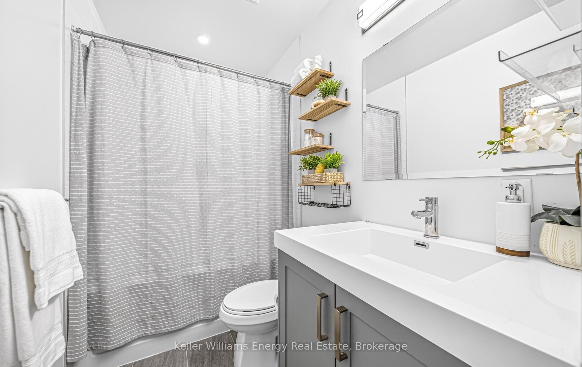 Photo 20 of Unit 301, 1010 Dundas Street E, Whitby, Pringle Creek — HOMEH