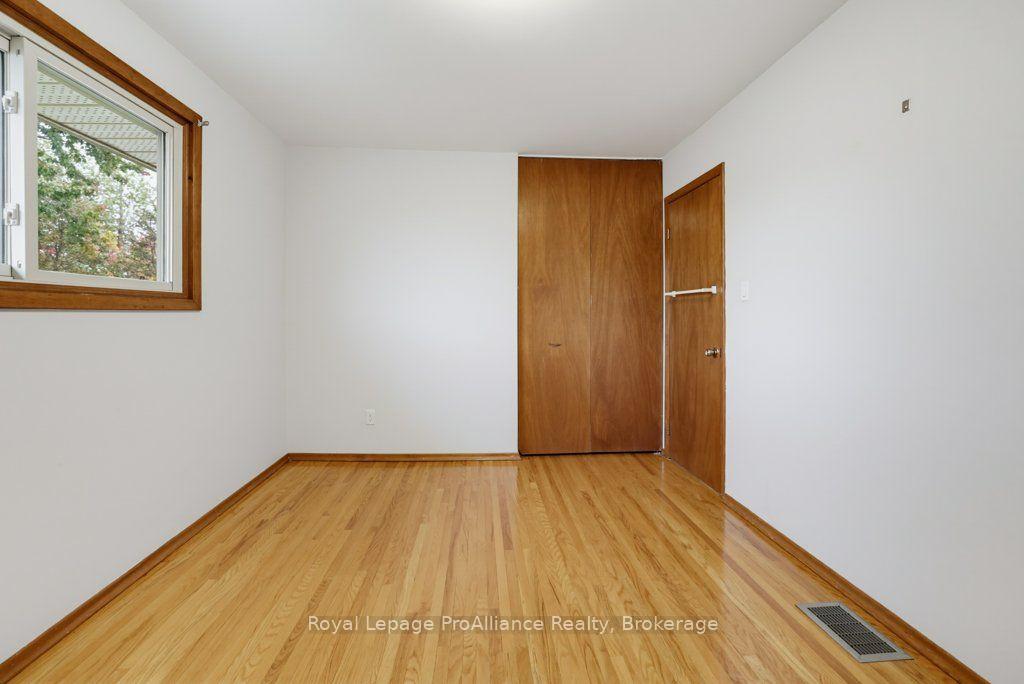 Photo 28 of 23 Thorncliffe Drive, Belleville, Belleville Ward — HOMEH