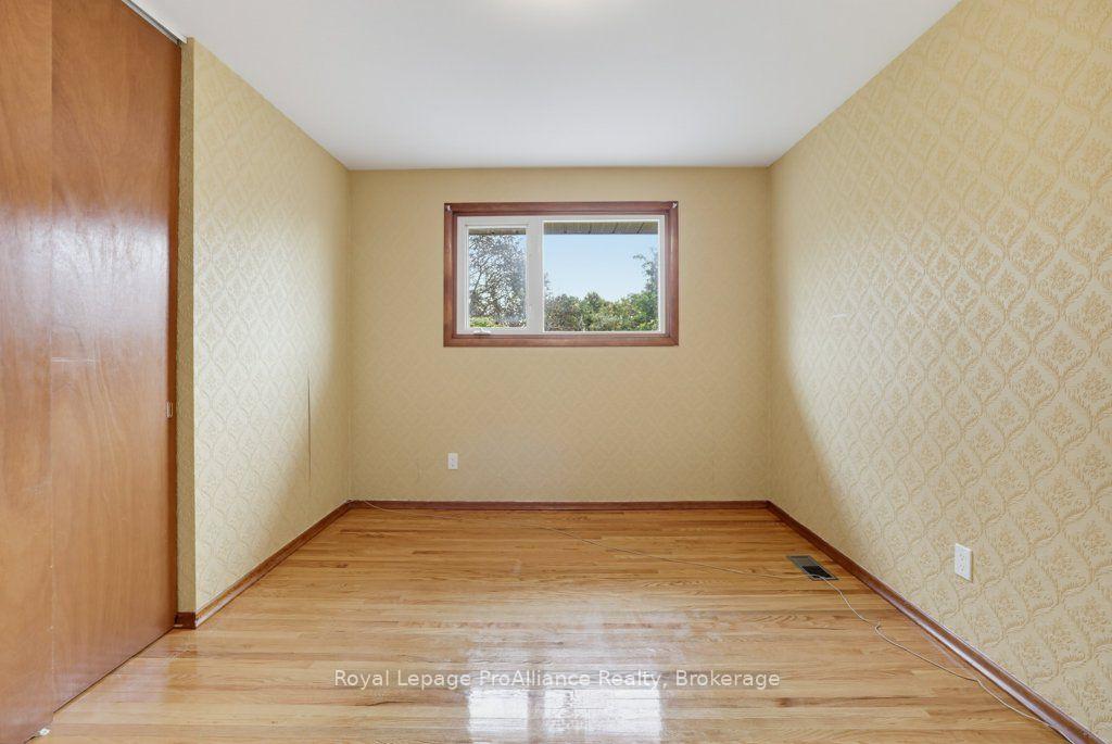 Photo 30 of 23 Thorncliffe Drive, Belleville, Belleville Ward — HOMEH