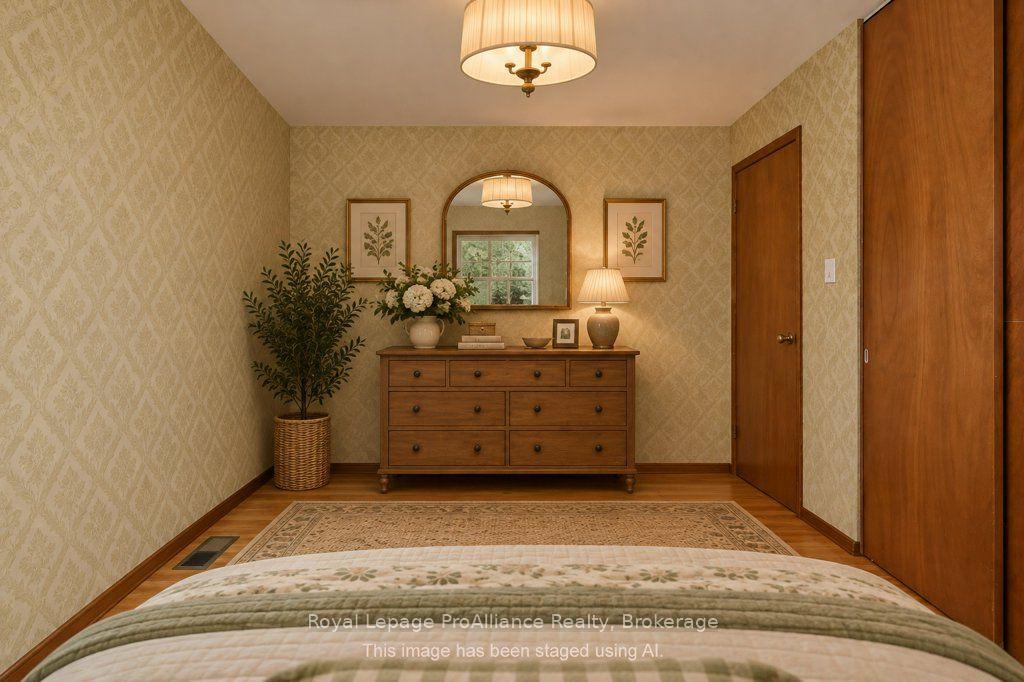 Photo 32 of 23 Thorncliffe Drive, Belleville, Belleville Ward — HOMEH