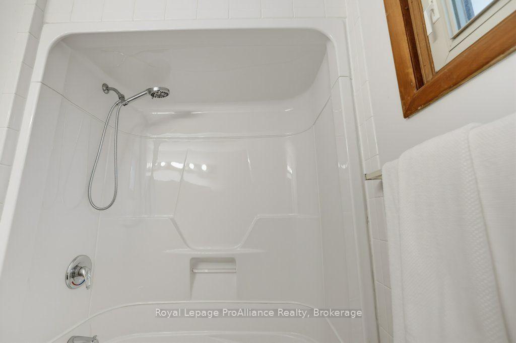 Photo 37 of 23 Thorncliffe Drive, Belleville, Belleville Ward — HOMEH