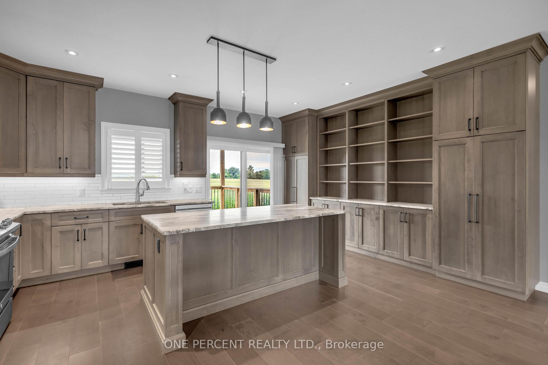 Photo 8 of 1410 Thompson Road E, Norfolk, Villa Nova — HOMEH