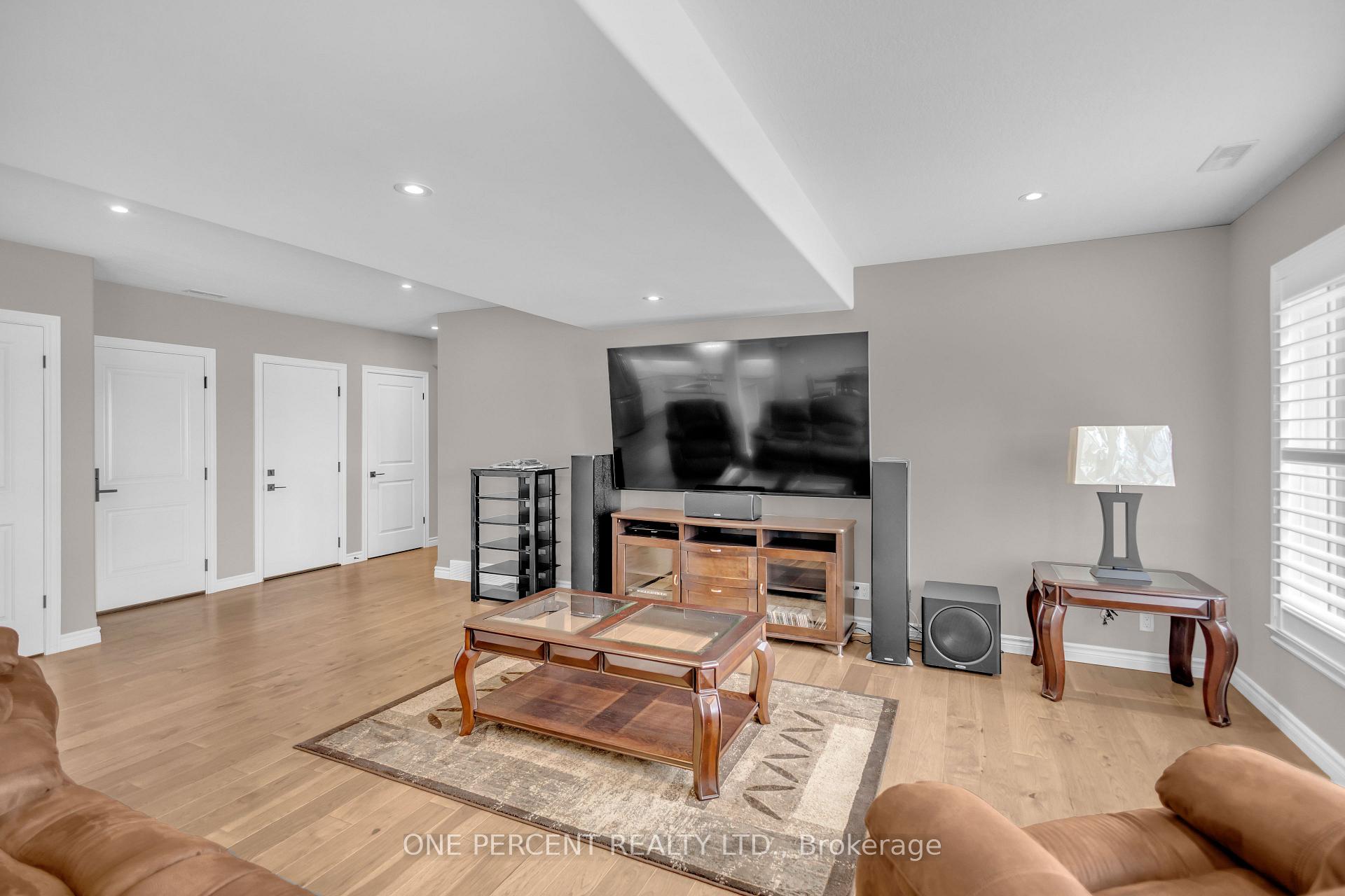 Photo 26 of 1410 Thompson Road E, Norfolk, Villa Nova — HOMEH