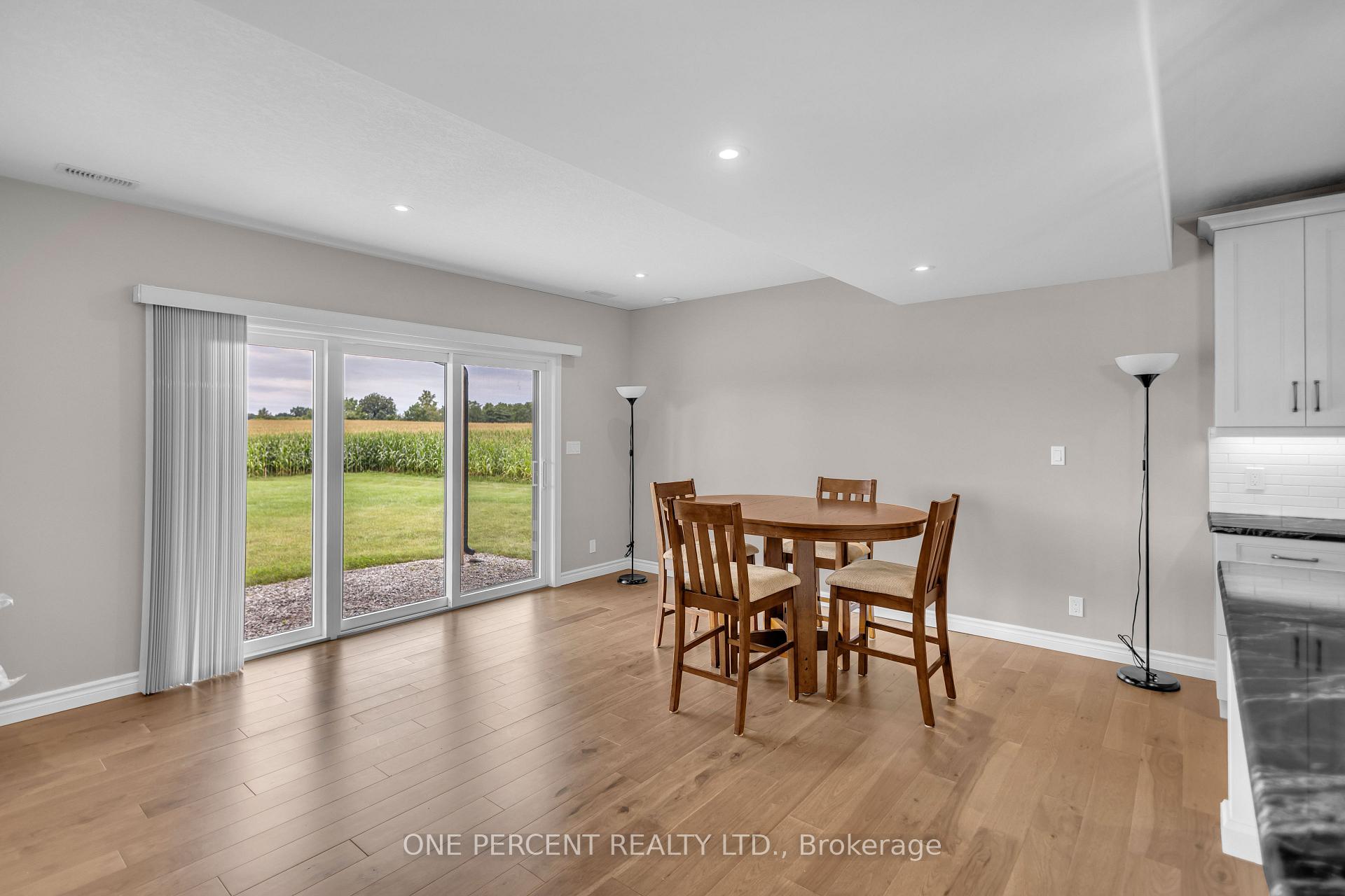 Photo 29 of 1410 Thompson Road E, Norfolk, Villa Nova — HOMEH