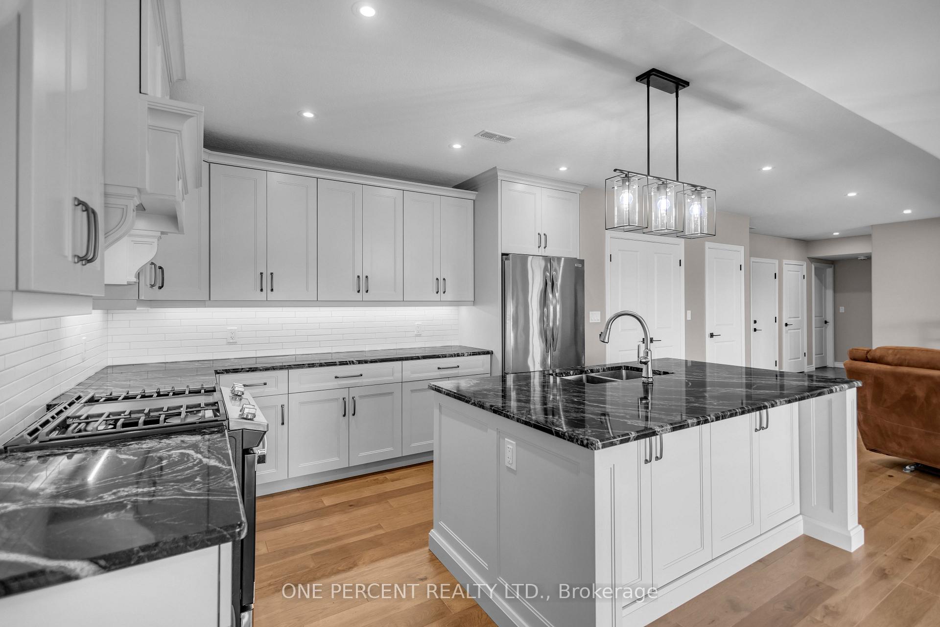 Photo 32 of 1410 Thompson Road E, Norfolk, Villa Nova — HOMEH